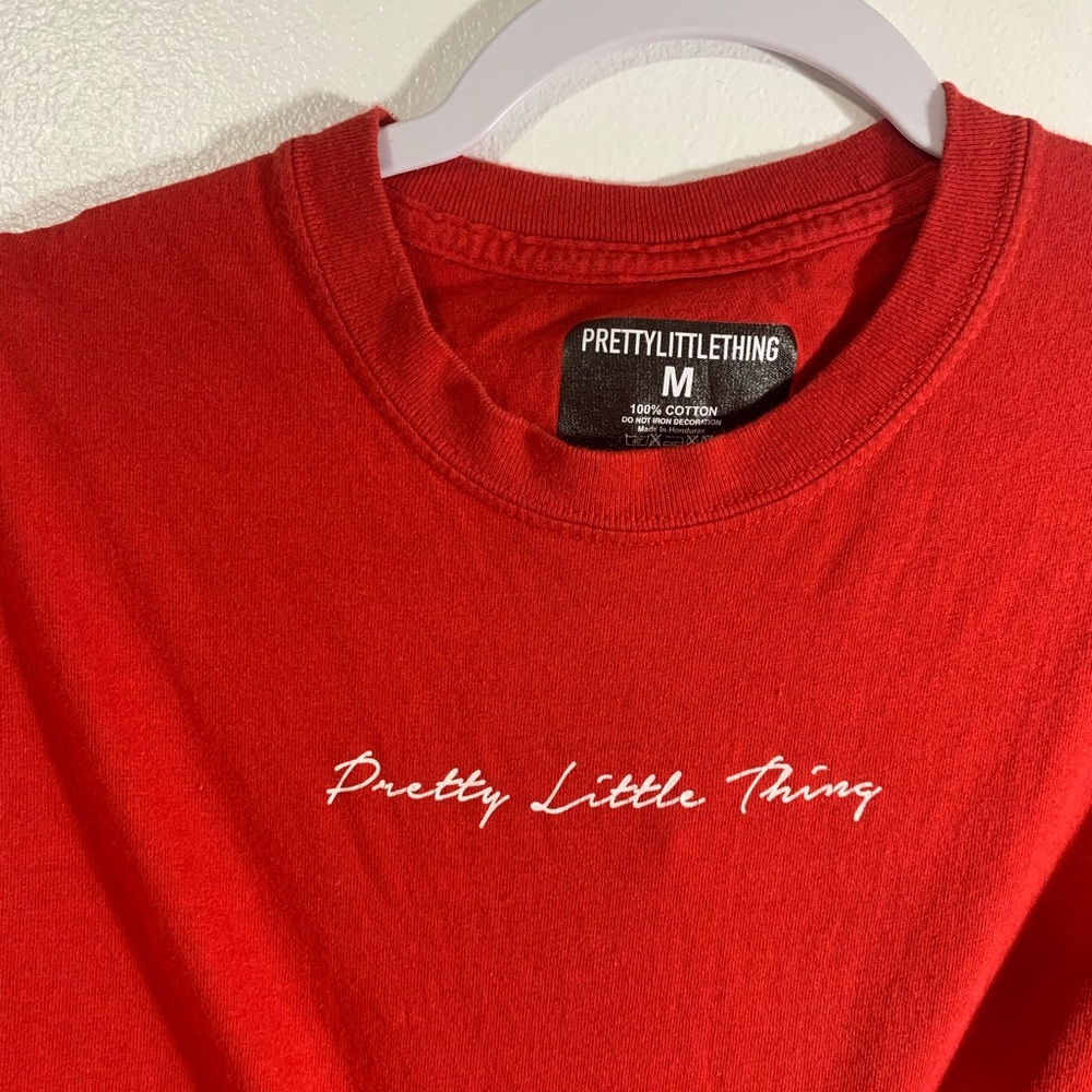 Pretty Little Thing cropped T-shirt